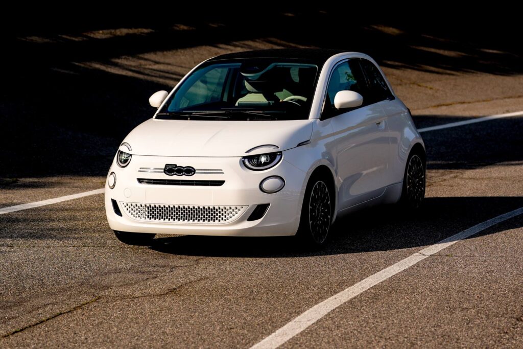 FIAT 500 IBRIDA 2025 7