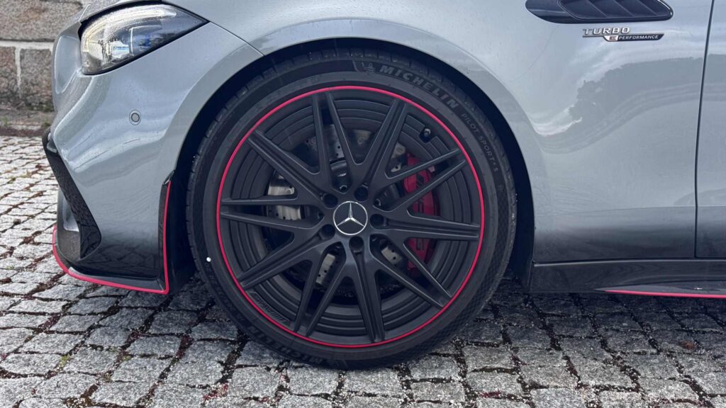 MERCEDES BENZ AMG C63 S E PERFORMANCE ENSAIO 2025 17