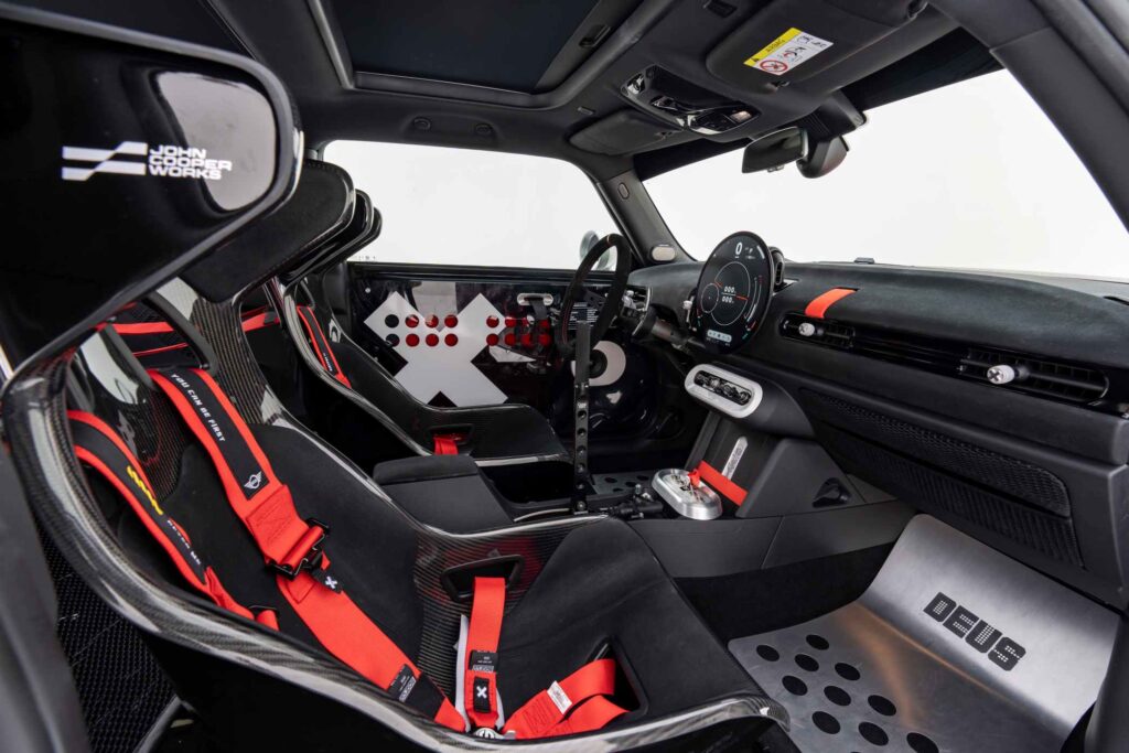 MINI JOHN COOPER WORKS DEUS EX MACHINA PROTOTIPO 2025 49