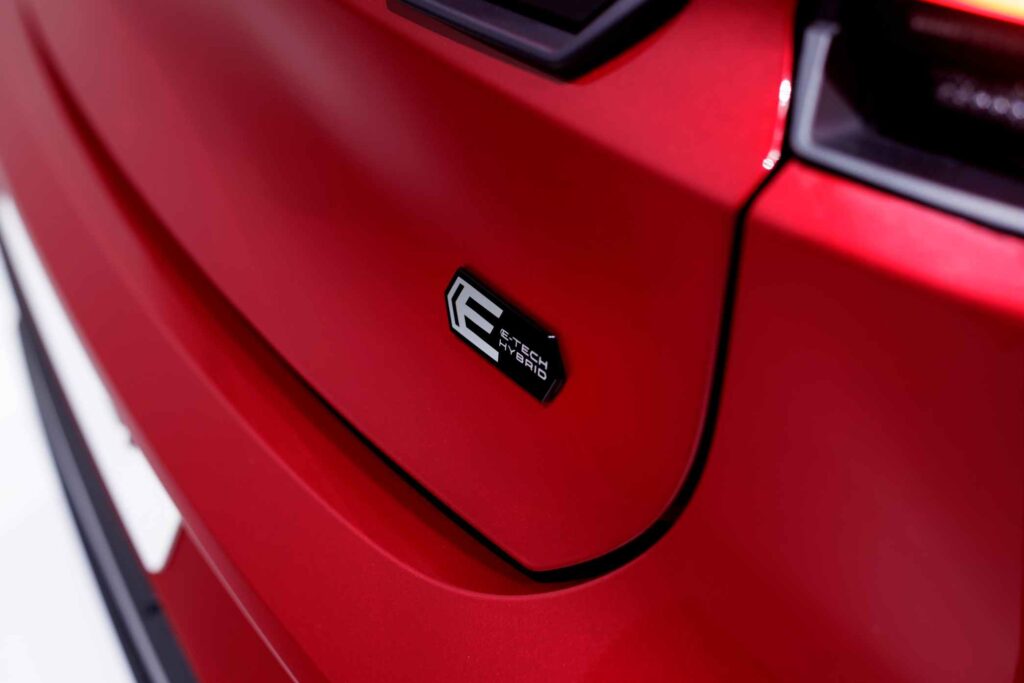 RENAULT CLIO VI FULL HYBRID E TECH (RB3B1 HEV)