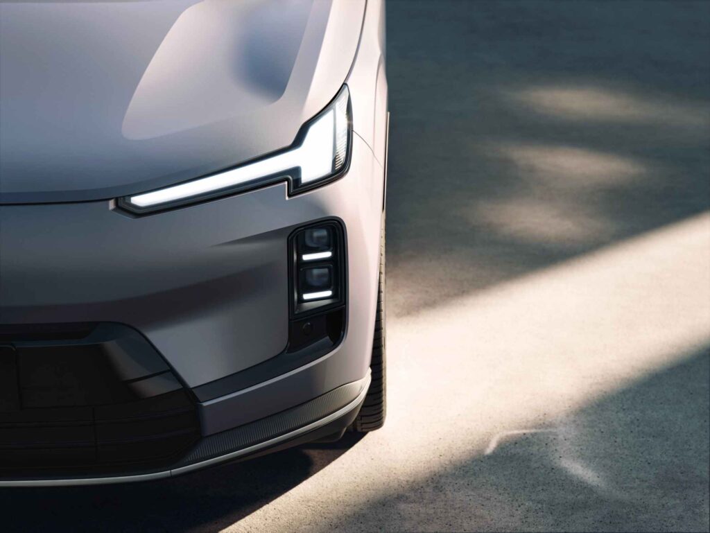 Volvo Cars reveals the new XC70 – a plug in hybrid for every journey