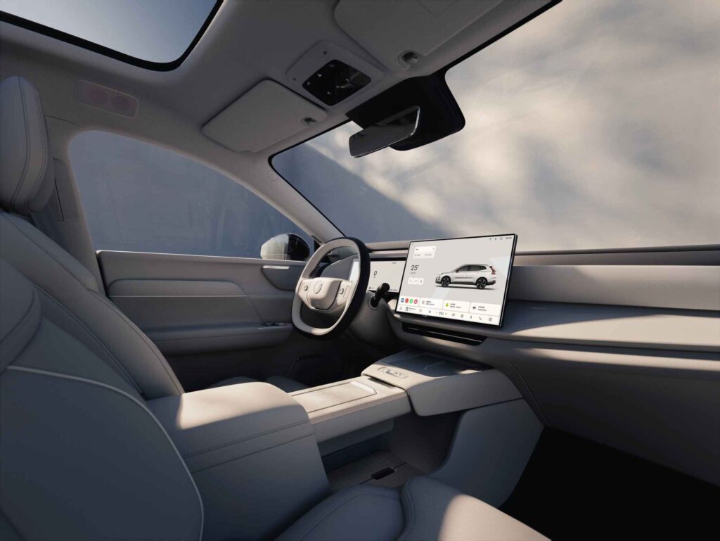 Volvo Cars reveals the new XC70 – a plug in hybrid for every journey
